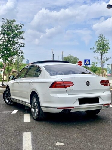 Volkswagen Passat 2018, 14,000 km - 1.8 л - Bakı