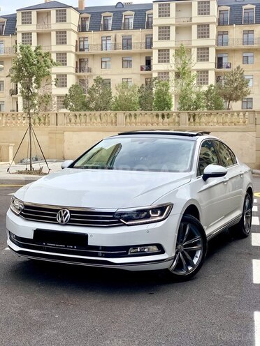 Volkswagen Passat 2018, 14,000 km - 1.8 л - Bakı