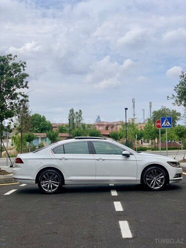 Volkswagen Passat 2018, 14,000 km - 1.8 л - Bakı