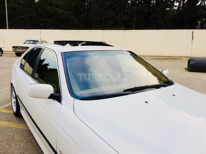 BMW 525 2001, 301,000 km - 2.5 l - Bakı