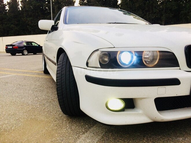 BMW 525 2001, 301,000 km - 2.5 l - Bakı