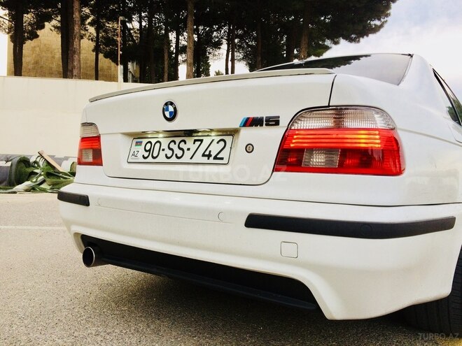 BMW 525 2001, 301,000 km - 2.5 l - Bakı