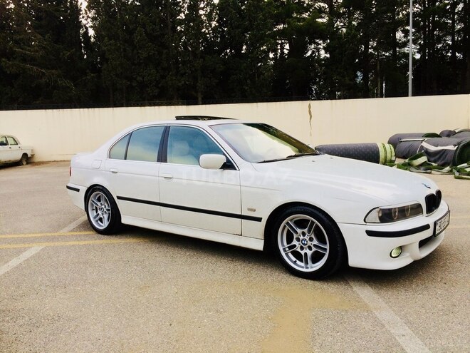 BMW 525 2001, 301,000 km - 2.5 l - Bakı