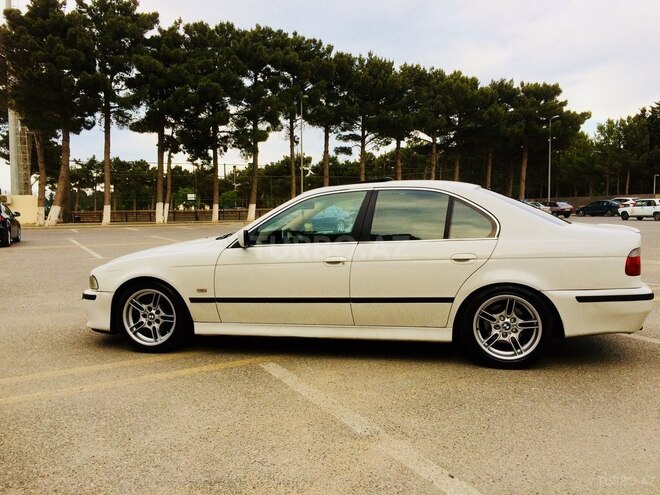 BMW 525 2001, 301,000 km - 2.5 l - Bakı