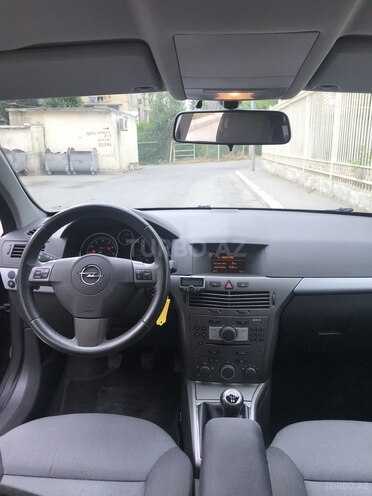 Opel Astra 2006, 243,000 km - 1.4 л - Bakı