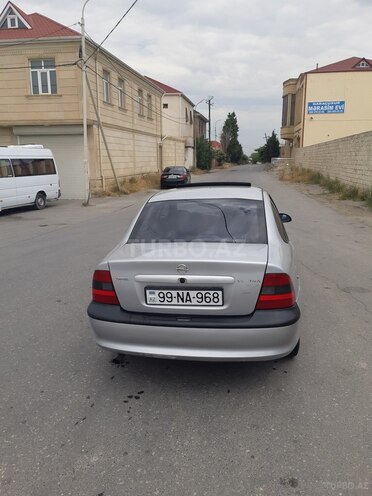 Opel Vectra 1998, 290,000 km - 1.8 l - Bakı