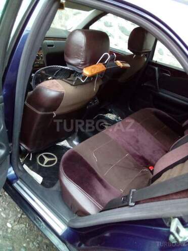 Mercedes E 200 1998, 674,430 km - 0.2 l - Qax