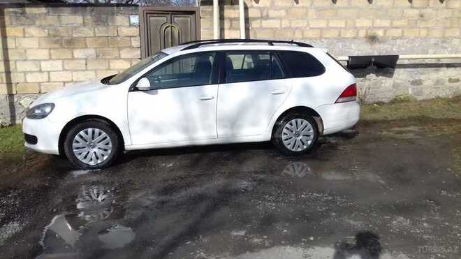 Volkswagen Golf 2010, 300,000 km - 1.6 l - İsmayıllı