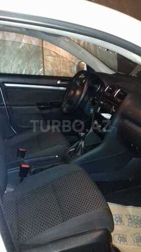 Volkswagen Golf 2010, 300,000 km - 1.6 l - İsmayıllı