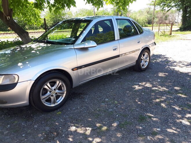 Opel Vectra 1996, 329,396 km - 1.8 л - Qazax