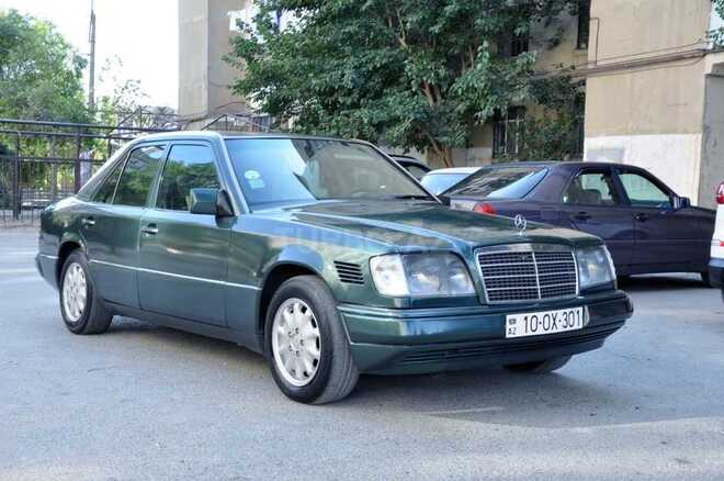 Mercedes E 300 1994, 450,000 km - 3.0 l - Bakı