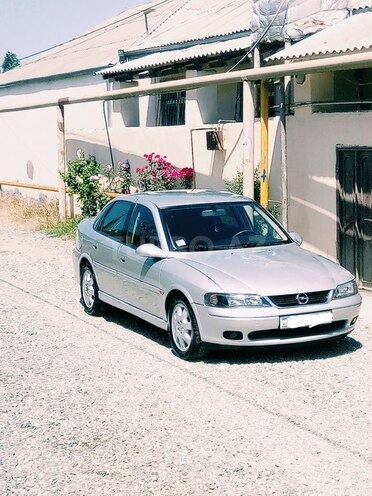 Opel Vectra 1999, 285,657 km - 2.0 л - Bakı