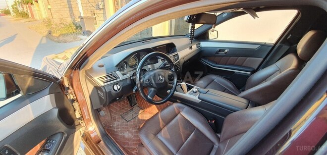 Mercedes E 350 2009, 176,000 km - 3.5 l - Sumqayıt