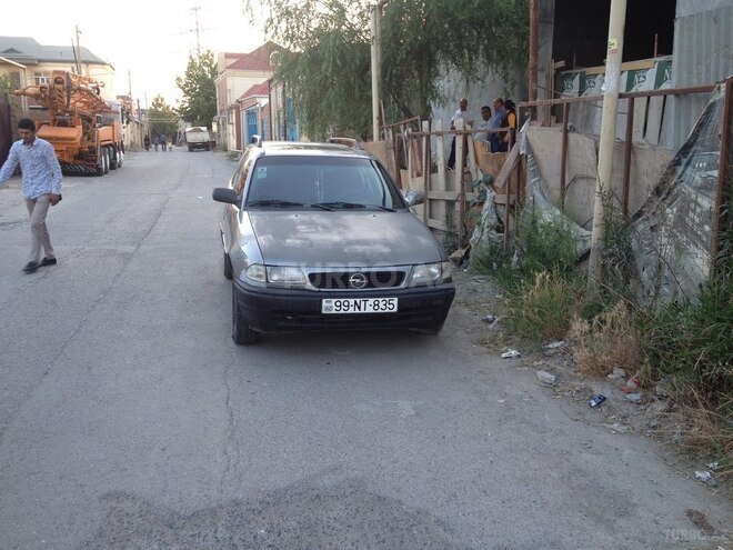 Opel Astra 1995, 298,000 km - 1.6 л - Bakı
