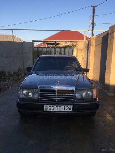 Mercedes E 260 1991, 250,000 km - 0.3 l - Sumqayıt