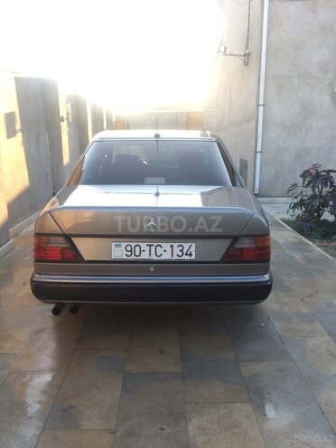 Mercedes E 260 1991, 250,000 km - 0.3 l - Sumqayıt