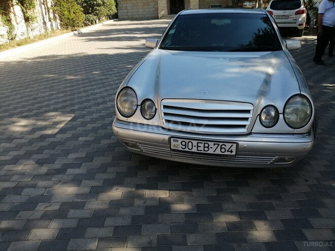 Mercedes E 230 1997, 295,000 km - 2.3 l - Bakı