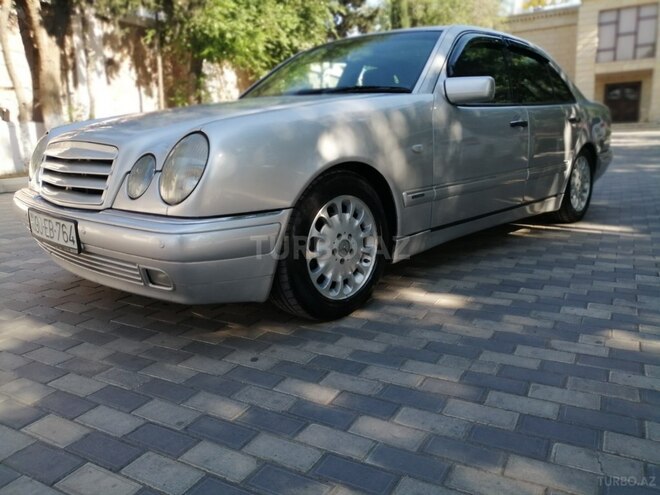 Mercedes E 230 1997, 295,000 km - 2.3 l - Bakı