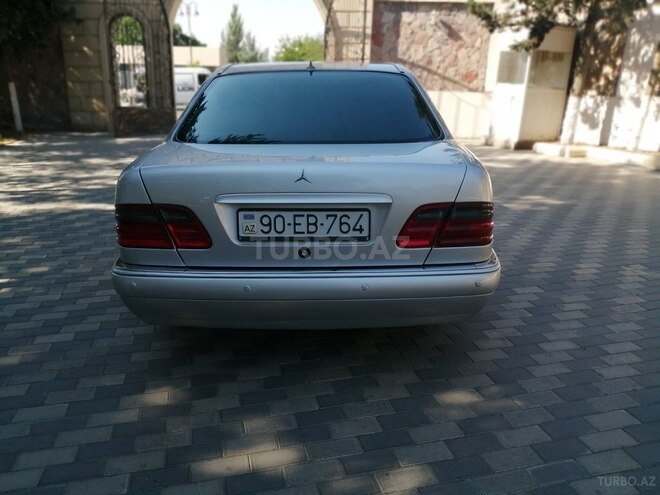 Mercedes E 230 1997, 295,000 km - 2.3 l - Bakı