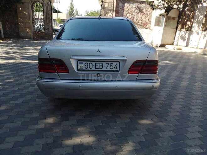 Mercedes E 230 1997, 295,000 km - 2.3 l - Bakı