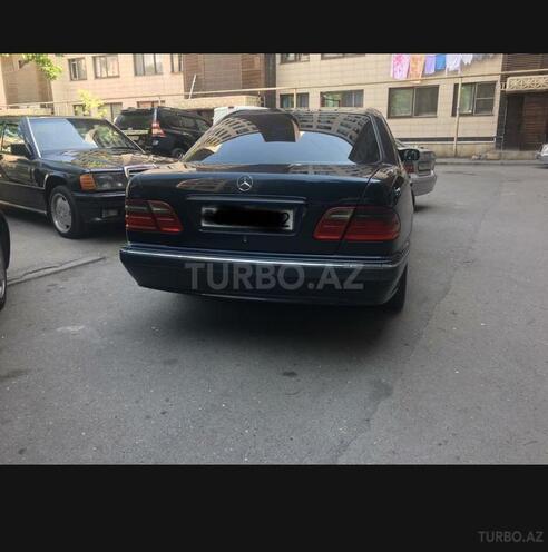 Mercedes E 270 1999, 225,000 km - 2.7 l - Bakı