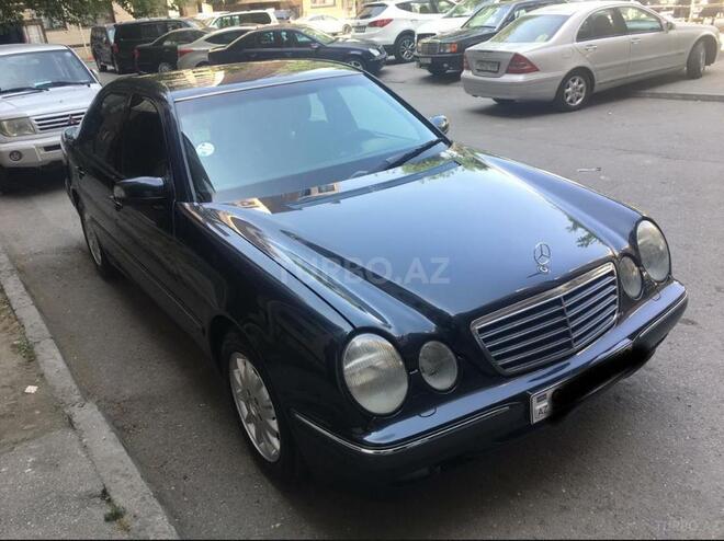 Mercedes E 270 1999, 225,000 km - 2.7 l - Bakı