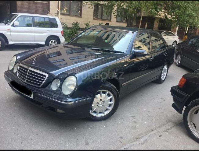Mercedes E 270 1999, 225,000 km - 2.7 l - Bakı