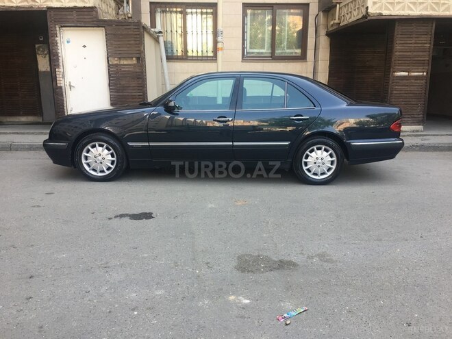 Mercedes E 270 1999, 225,000 km - 2.7 l - Bakı