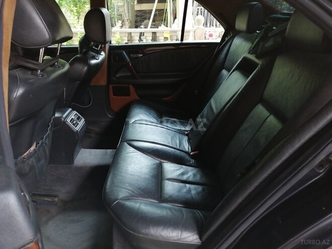 Mercedes E 280 1997, 305,018 km - 2.8 l - Bakı