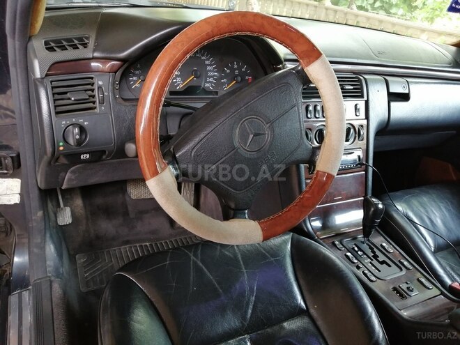 Mercedes E 280 1997, 305,018 km - 2.8 l - Bakı