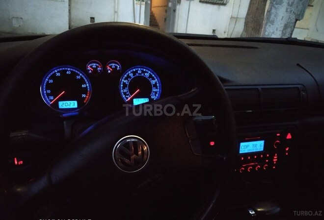 Volkswagen Passat 2002, 246,580 km - 1.8 л - Bakı