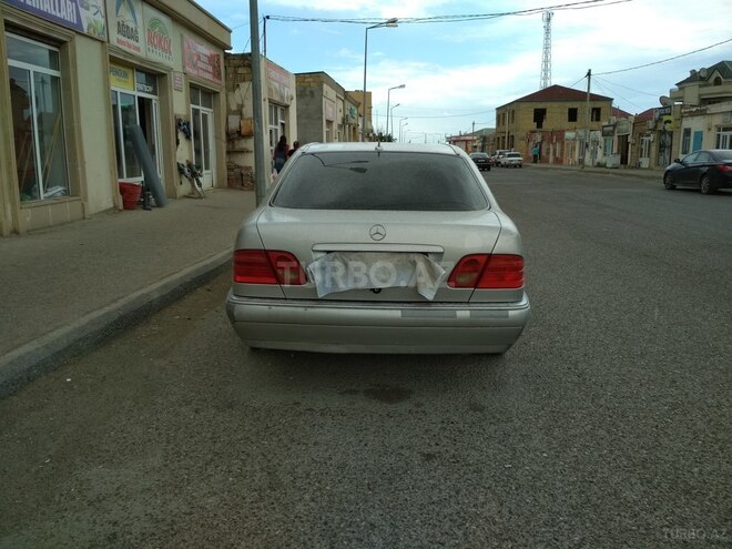 Mercedes E 230 1996, 296,000 km - 2.3 l - Bakı