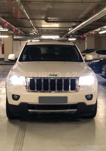 Jeep Grand Cherokee 2012, 155,000 km - 3.0 л - Qax