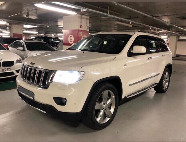 Jeep Grand Cherokee 2012, 155,000 km - 3.0 л - Qax