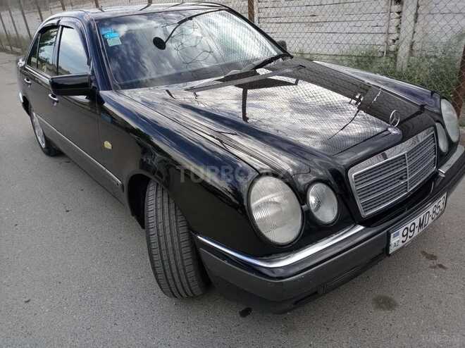 Mercedes E 200 1999, 254,000 km - 2.0 l - Bakı