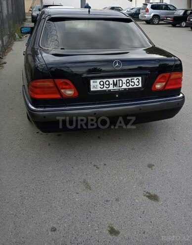Mercedes E 200 1999, 254,000 km - 2.0 l - Bakı