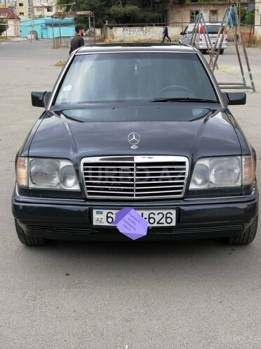 Mercedes E 220 1994, 425,621 km - 2.2 l - Bakı