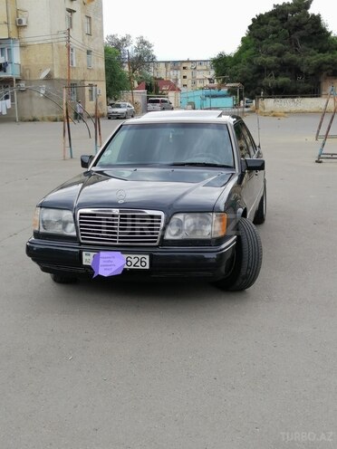 Mercedes E 220 1994, 425,621 km - 2.2 l - Bakı
