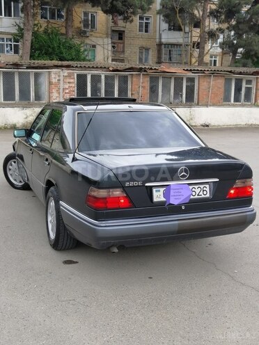 Mercedes E 220 1994, 425,621 km - 2.2 l - Bakı