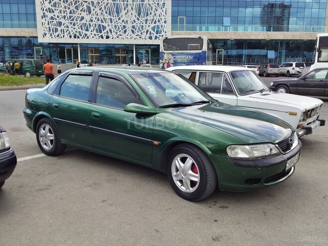 Opel Vectra 1996, 124,578 km - 2.0 l - Bakı