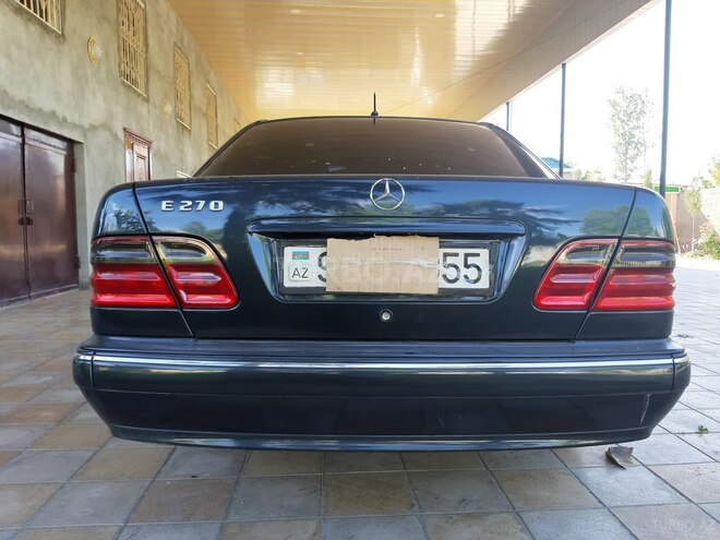 Mercedes E 270 2000, 335,200 km - 2.7 l - Bakı
