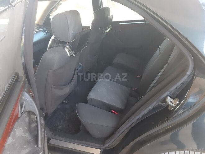 Mercedes E 270 2000, 335,200 km - 2.7 l - Bakı