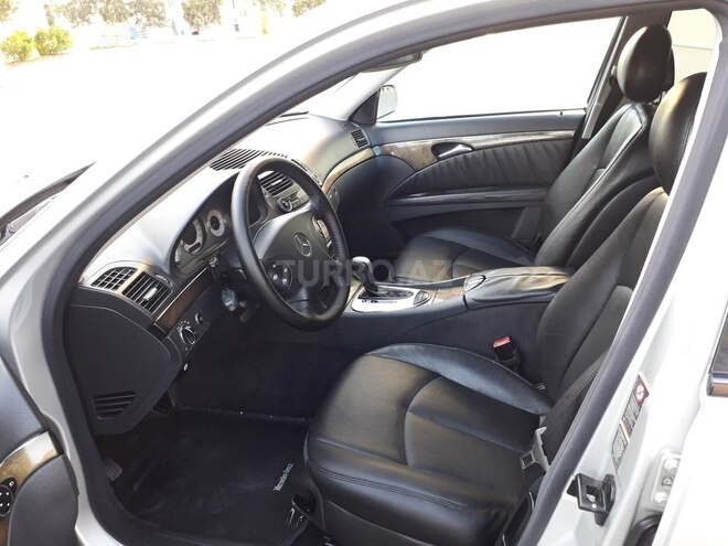 Mercedes E 240 2004, 218,321 km - 2.6 л - Bakı