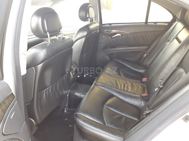 Mercedes E 240 2004, 218,321 km - 2.6 л - Bakı