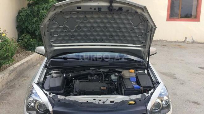 Opel Astra 2005, 195,000 km - 1.4 л - Bakı