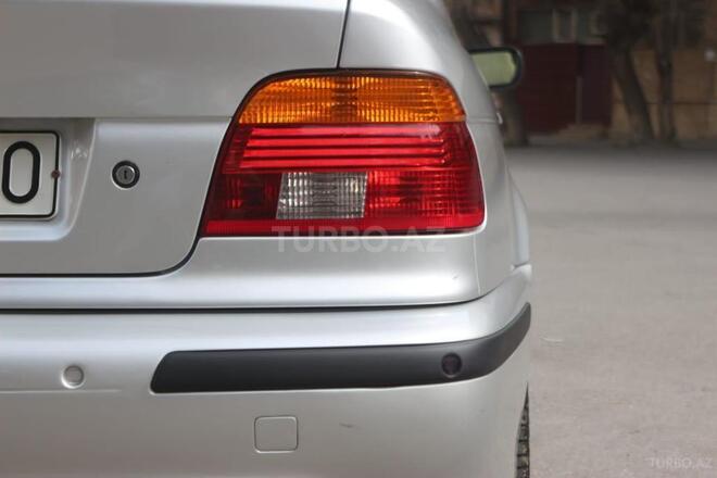 BMW 528 1999, 341,000 km - 2.8 l - Bakı