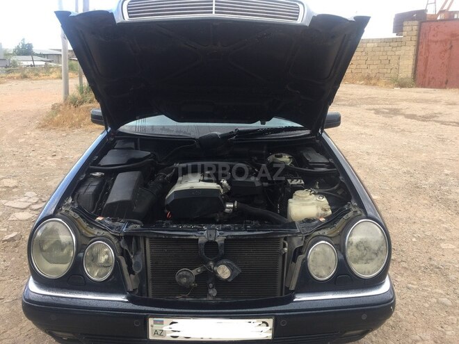 Mercedes E 230 1997, 335,000 km - 2.3 l - Bakı