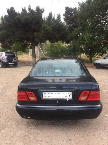 Mercedes E 230 1997, 335,000 km - 2.3 l - Bakı