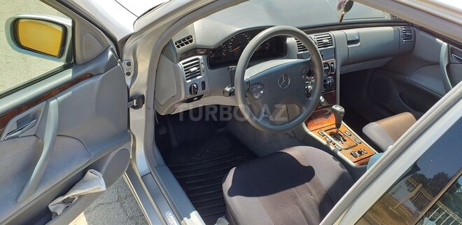 Mercedes E 240 2000, 276,000 km - 2.6 л - Bakı