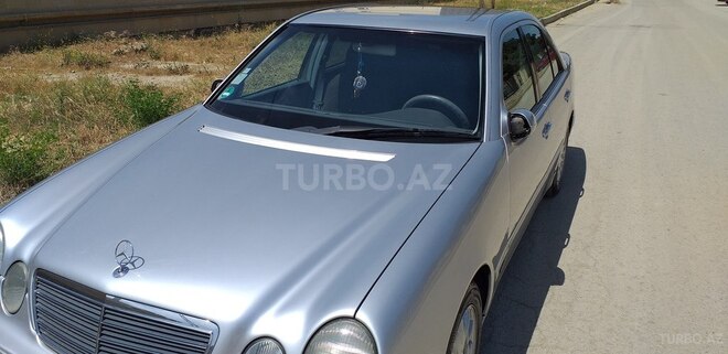 Mercedes E 240 2000, 276,000 km - 2.6 л - Bakı